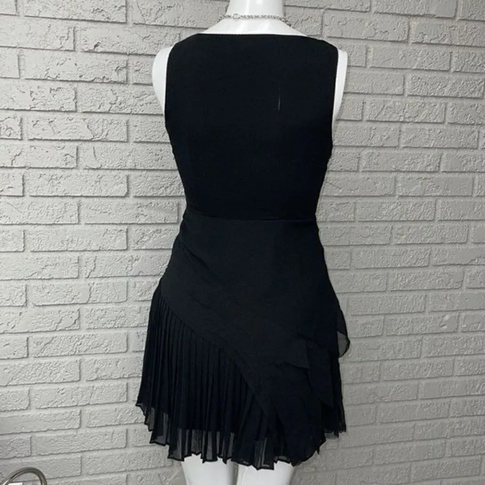 Banana Republic Black Sleeveless Layered Pleated Mini Dress 00